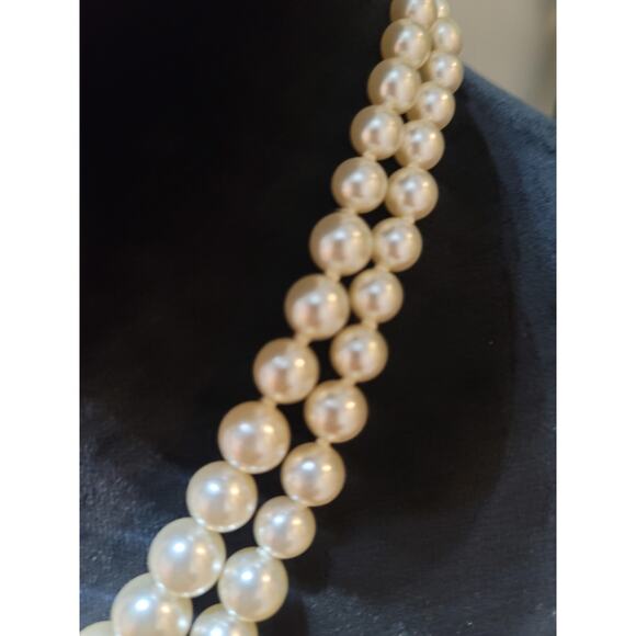 Women's Double Strand Pearl Necklace With Decorative Box Clasp Elegant Jewelry - Picture 4 of 6